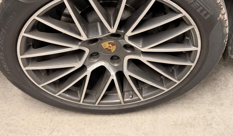 
								Porsche Cayenne Coupe 3.0 Auto 4WD 2023 full									