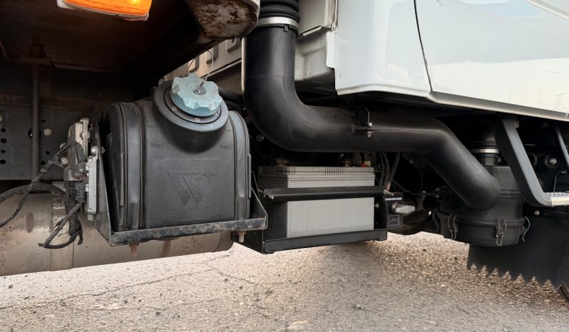 
								YUEJIN NJ713 CAMION CARGA 2018 SEMI NUEVO full									