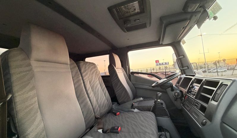 
								YUEJIN NJ713 CAMION CARGA 2018 SEMI NUEVO full									